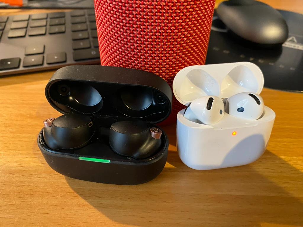 Airpods4 et Sony WF-1000XM4